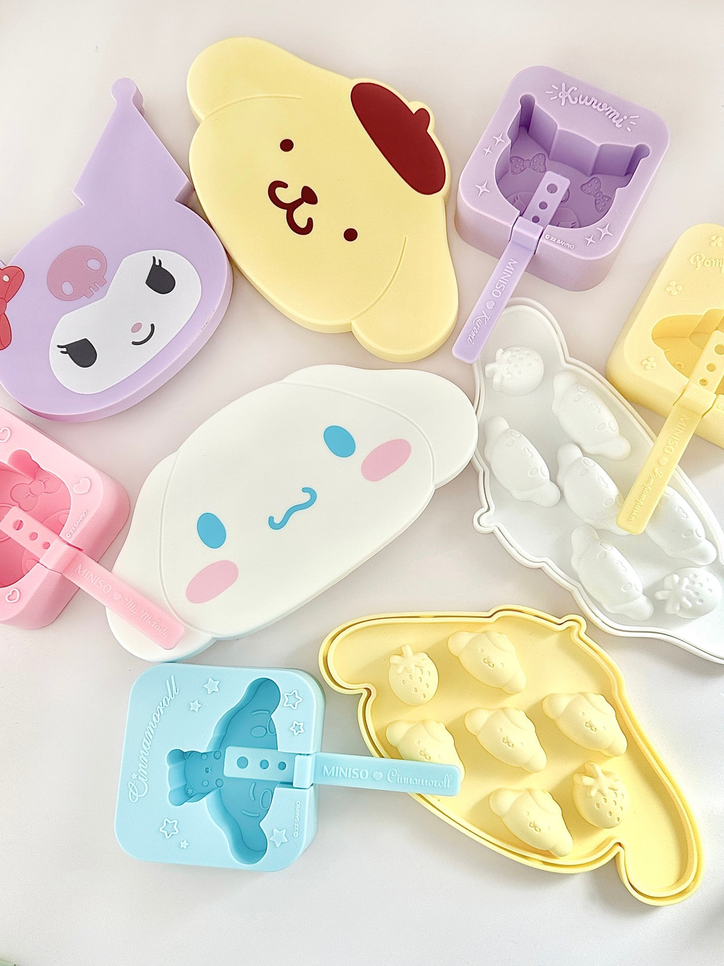 Sanrio Ice Cube Mold, Fun Shape Ice Cube Tray for Drinks Cocktails Ice Coffee, Silicone Ice Mold with Lid